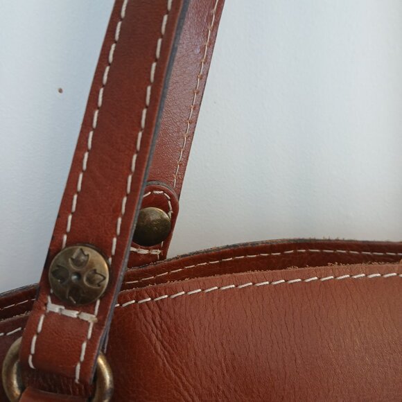 Patricia Nash Classic Shoulder Bag🤎 - Picture 4 of 15